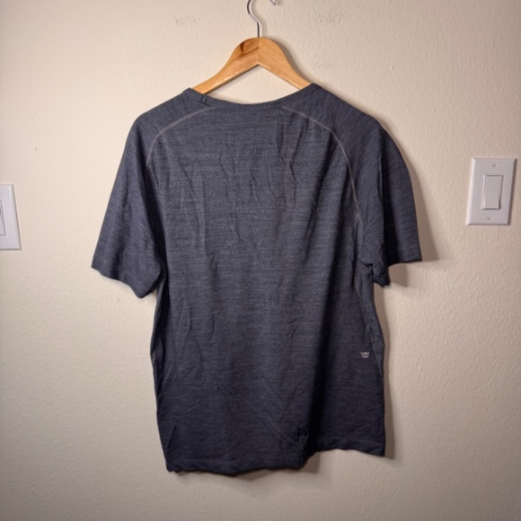 Mack Weldon Performance T-Shirt Men's LG Grey Activewear Athleisure - Picture 3 of 4